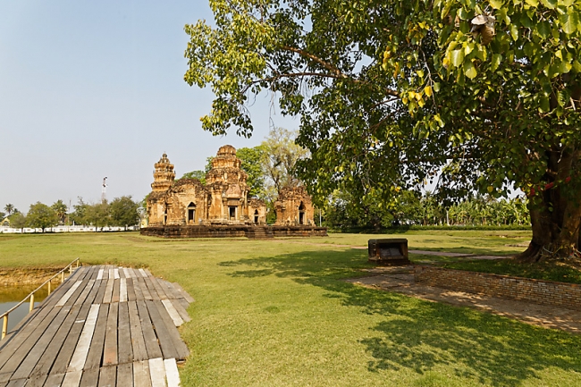 Prasat Sikhoraphum-MAR15-004